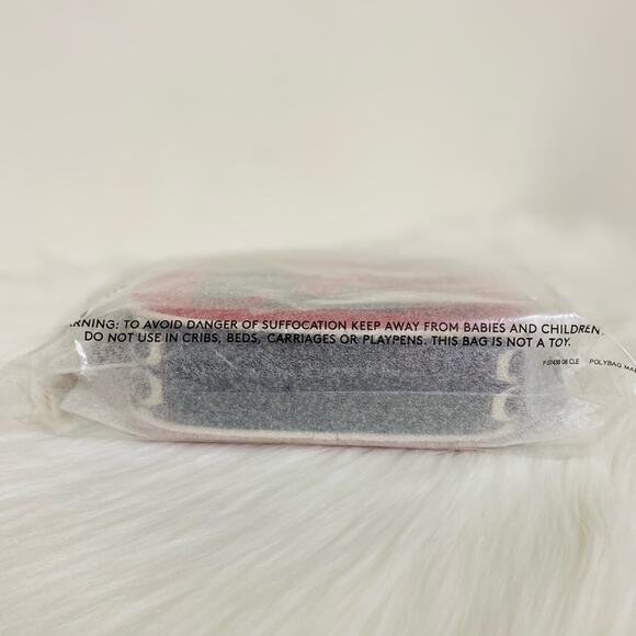 New Coach Disney Mickey Mouse Camera Crossbody/Pebble Leather/ Red-White - Picture 8 of 9